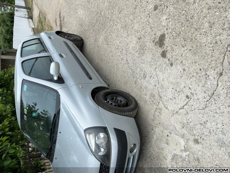 Renault  Clio Dci Kompletan Auto U Delovima