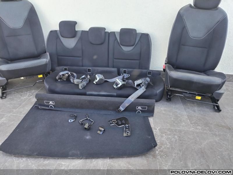 Renault  Clio  Enterijer