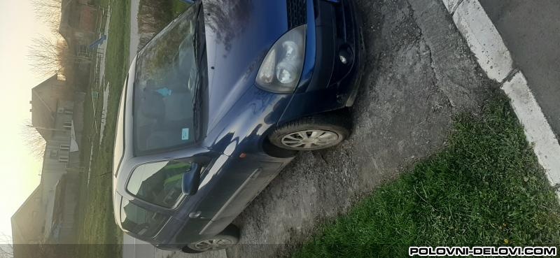 Renault  Clio  Kompletan Auto U Delovima