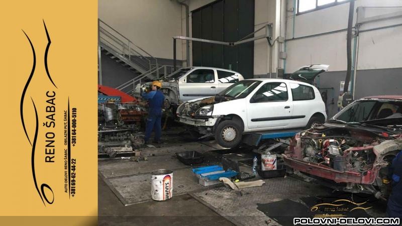 Renault  Clio  Kompletan Auto U Delovima