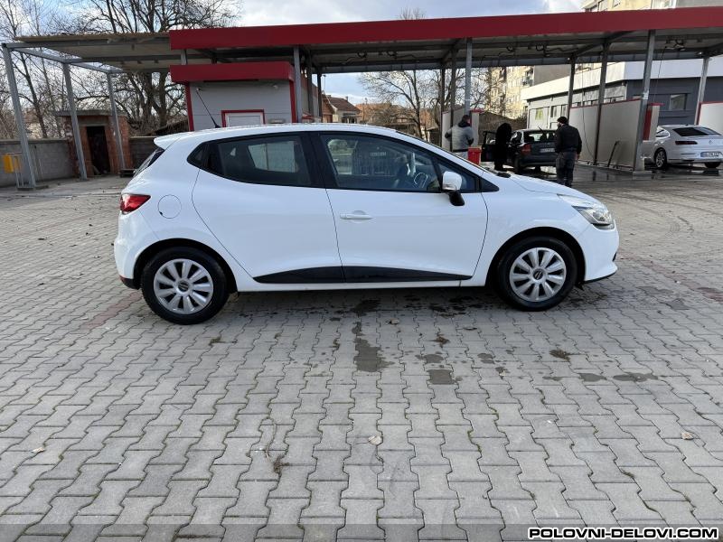 Renault  Clio  Kompletan Auto U Delovima