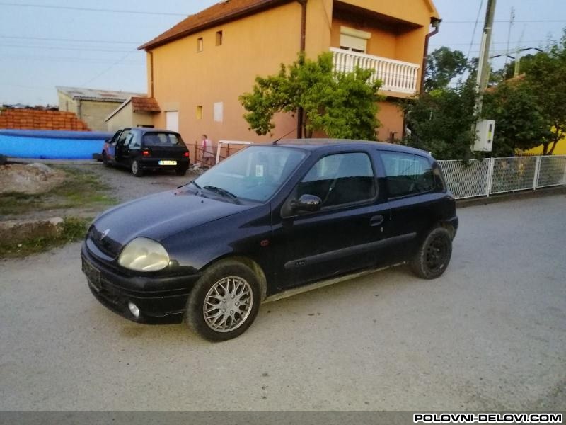 Renault  Clio  Kompletan Auto U Delovima