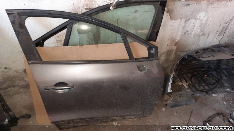 Renault  Clio  Kompletan Auto U Delovima