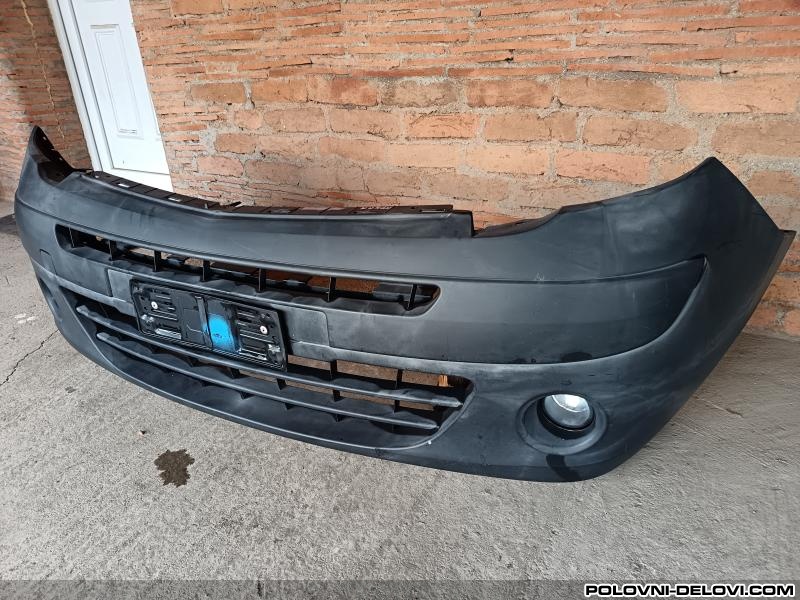 Renault  Kangoo  Prednji Branik Bamper Boja 03-05