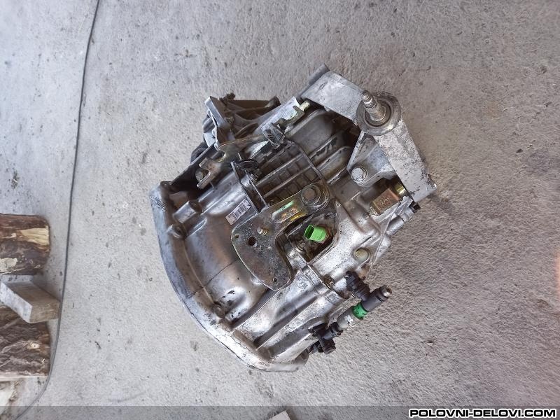 Renault  Laguna 1.9 Kompletan Auto U Delovima