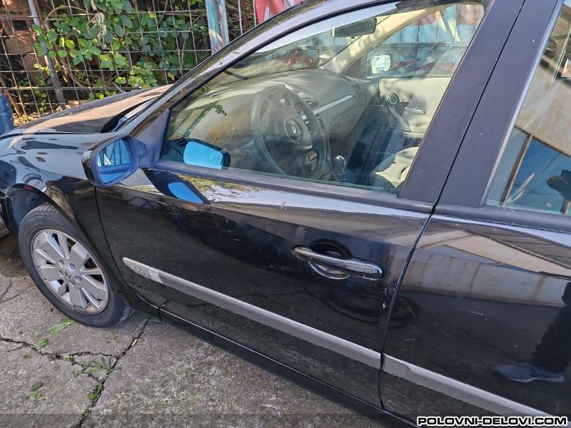 Renault  Laguna  Karoserija