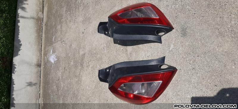Renault  Megane 2 Svetla I Signalizacija