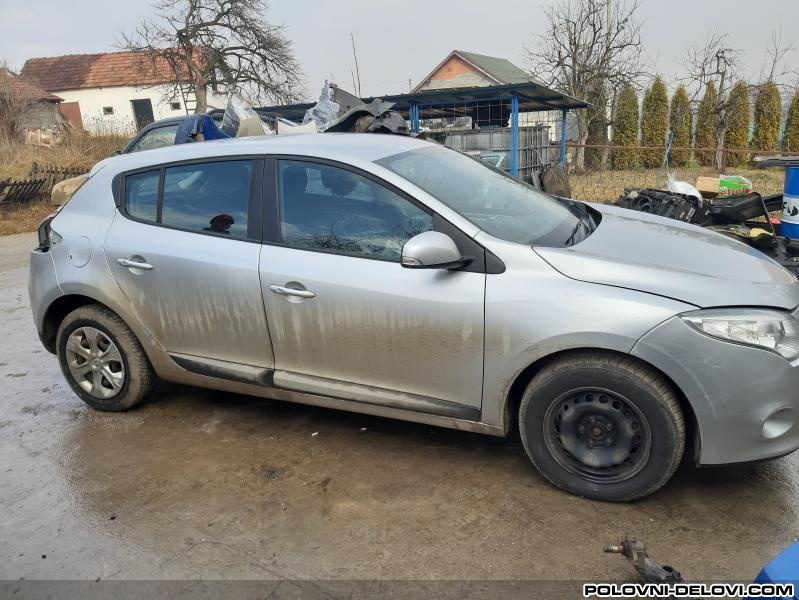 Renault  Megane  Kompletan Auto U Delovima