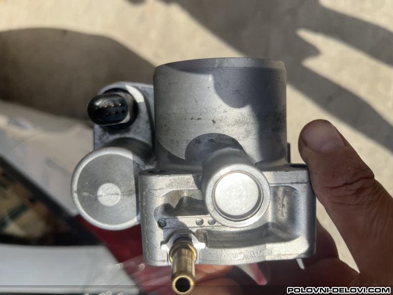 Renault  Megane  Motor I Delovi Motora