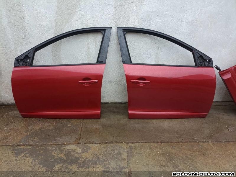 Renault  Megane Prednja Desna Vrata Karoserija