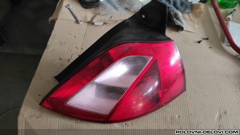 Renault  Megane  Svetla I Signalizacija