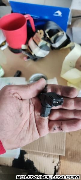 Renault  Modus 1.9 DCI Motor I Delovi Motora