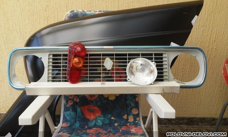 Renault  R 4 STOP LAMPA STAKLO Svetla I Signalizacija