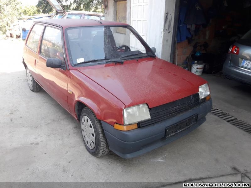 Renault  R 5 Delovi Kompletan Auto U Delovima