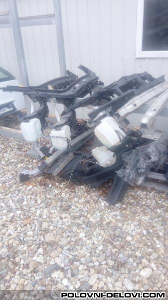 Renault  Scenic Senik 2 Megane 2 Kompletan Auto U Delovima
