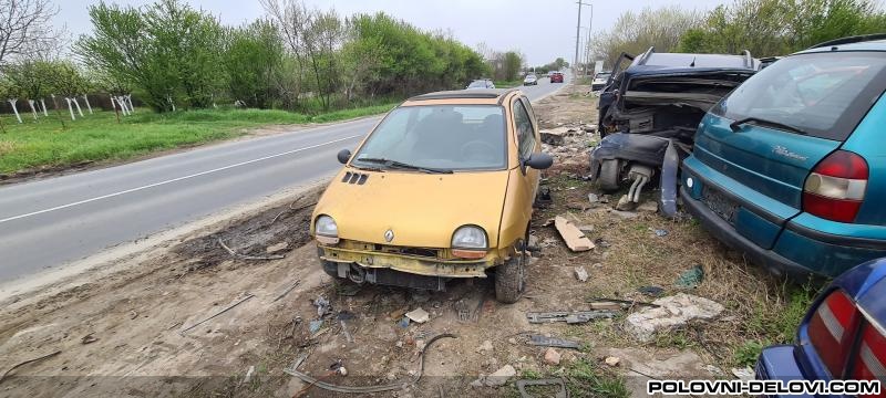 Renault  Twingo Polovni Delovi Kompletan Auto U Delovima