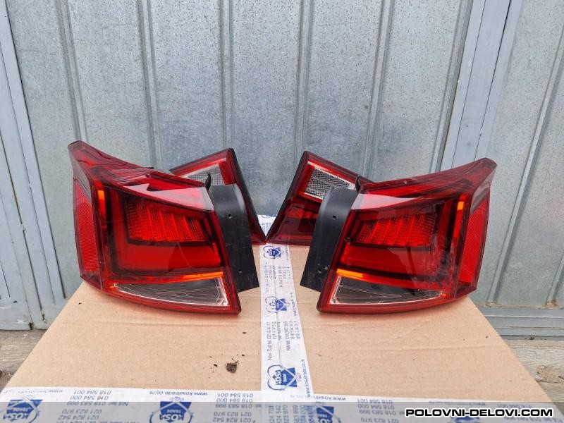 Seat  Arona  Svetla I Signalizacija