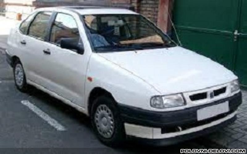 Seat  Cordoba 93-98 NOVI DELOVI Svetla I Signalizacija