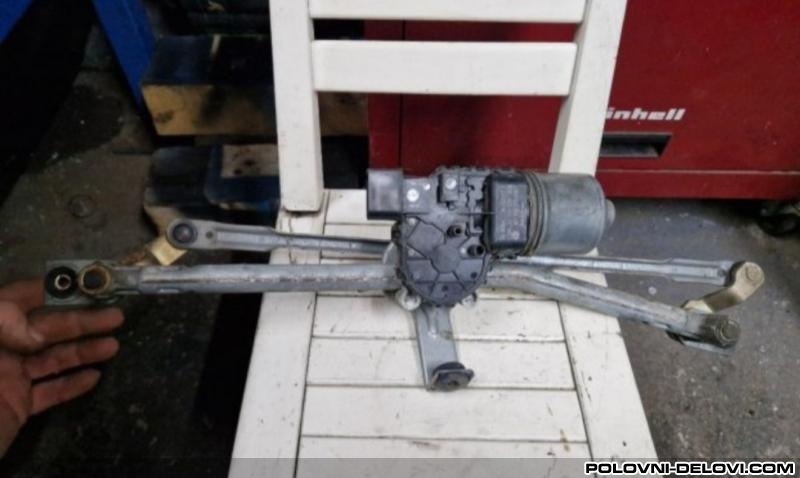 Skoda  Fabia Motor Brisaca Razni Delovi