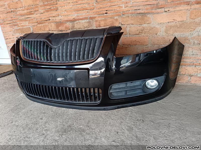 Skoda  Fabia  Prednji Branik Crni 07-10
