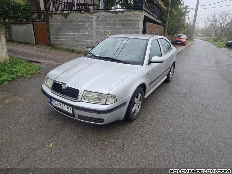 Skoda  Octavia 1.6 Benzinac Kompletan Auto U Delovima