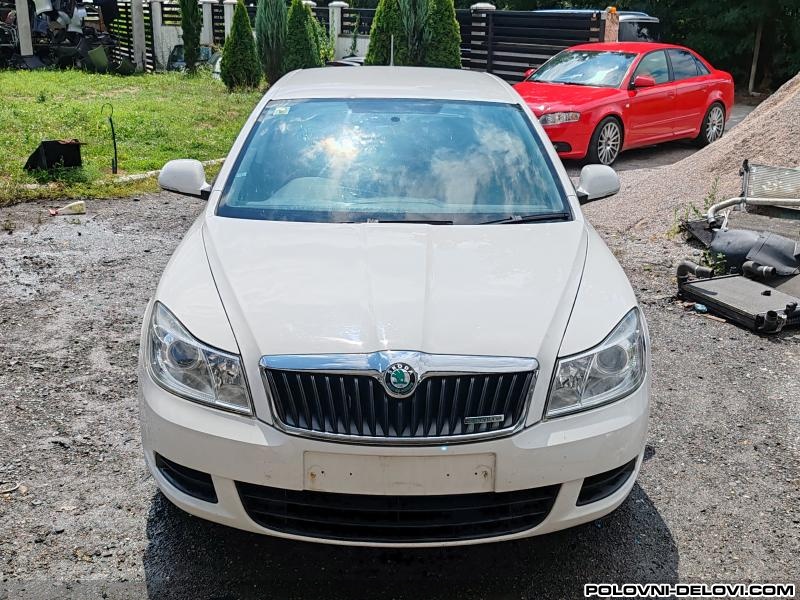 Skoda  Octavia 1.6 TDI DELOVI Kompletan Auto U Delovima