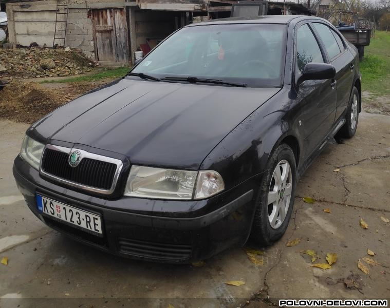 Skoda  Octavia 2.0 Benzin Kompletan Auto U Delovima