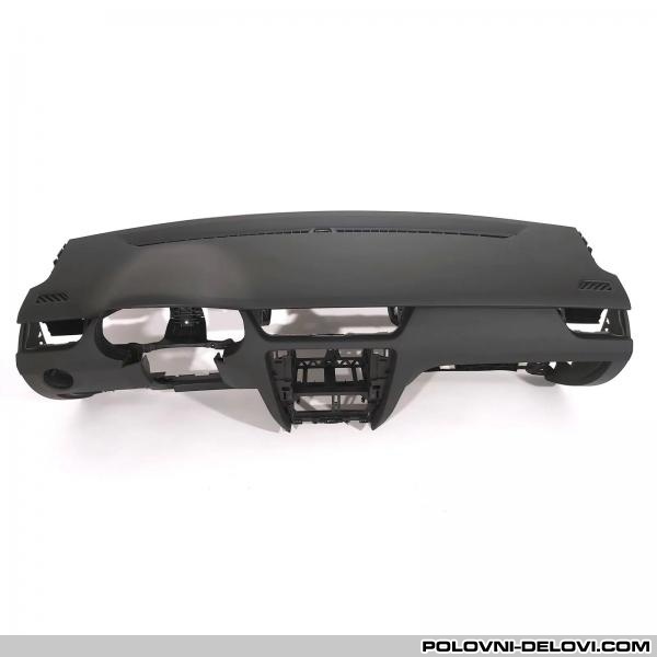 Skoda  Octavia Instrument Tabla  Enterijer