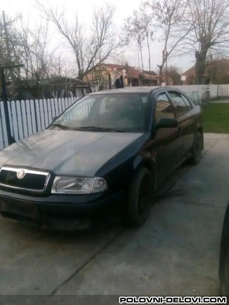 Skoda  Octavia  Kompletan Auto U Delovima