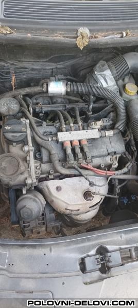 Skoda  Praktik 1.2b Kompletan Auto U Delovima