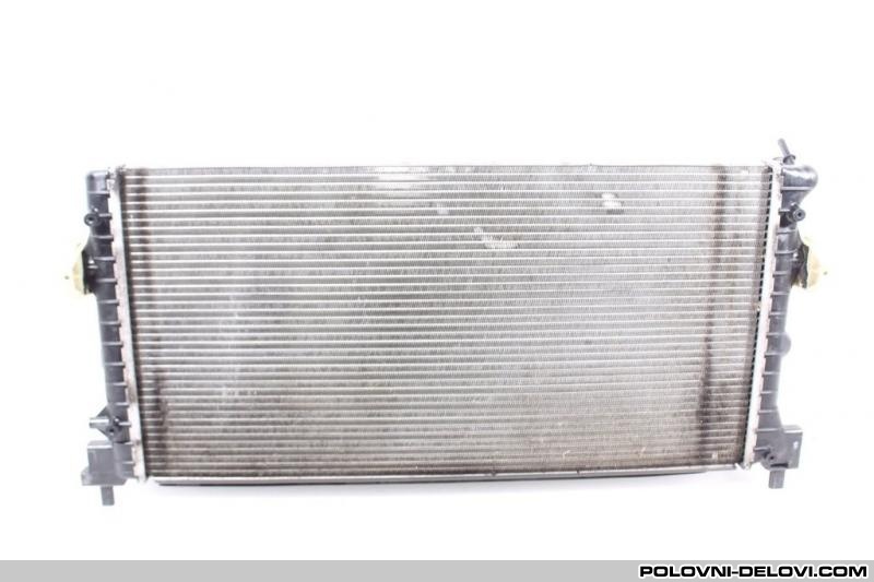 Skoda  Roomster Hladnjak Motor I Delovi Motora