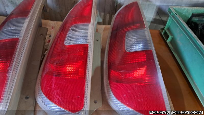 Skoda  Roomster  Svetla I Signalizacija