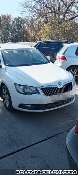 Skoda  Superb 1.6 TDI Kompletan Auto U Delovima
