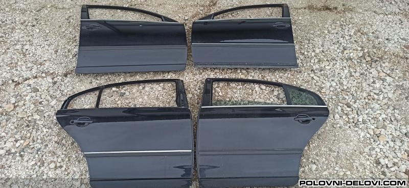 Skoda  Superb Crna Vrata Karoserija