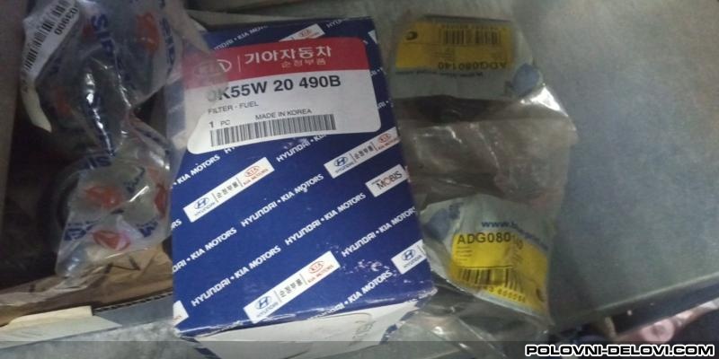 Suzuki  Alto  Kompletan Auto U Delovima