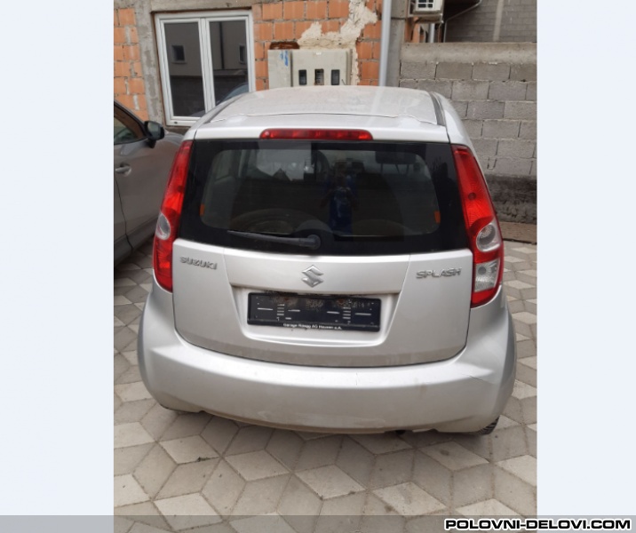 Suzuki  Splash 1.0 Benzin Kompletan Auto U Delovima