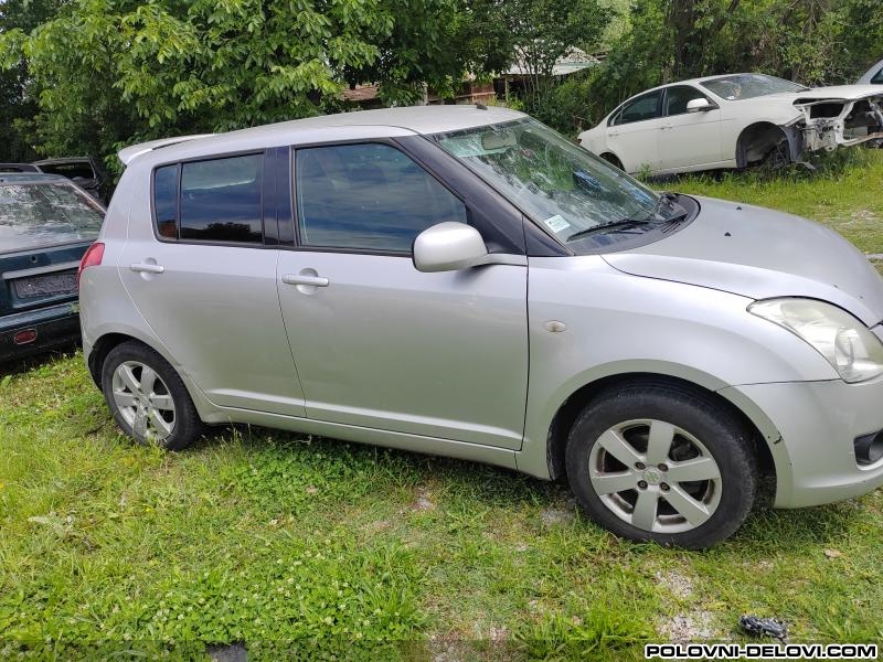 Suzuki  Swift 1.3b Kompletan Auto U Delovima