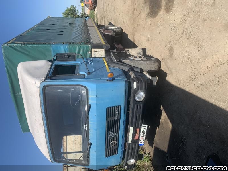 TAM 130 Kompletan Auto U Delovima