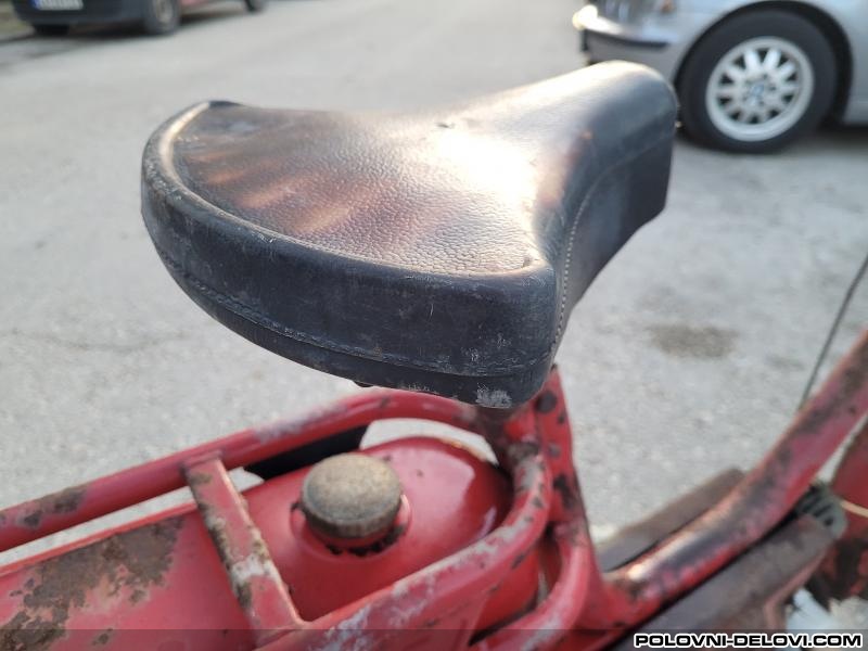 Tomos Sedište TOMOS  Razni delovi