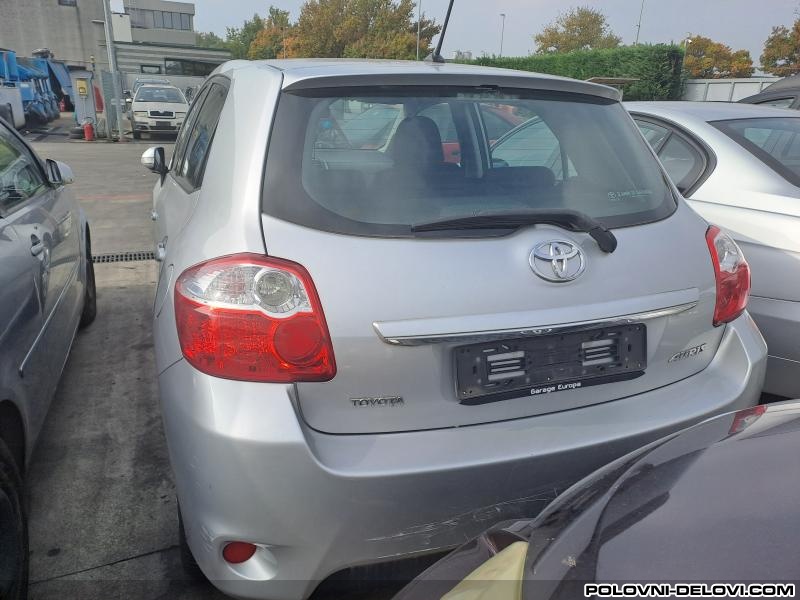 Toyota  Auris  Motor I Delovi Motora