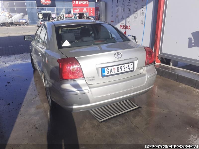 Toyota  Avensis  Kompletan Auto U Delovima