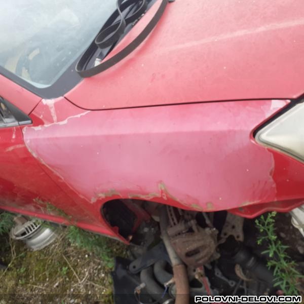 Toyota  Avensis  Kompletan Auto U Delovima