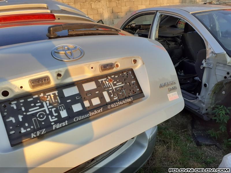 Toyota  Avensis  Kompletan Auto U Delovima