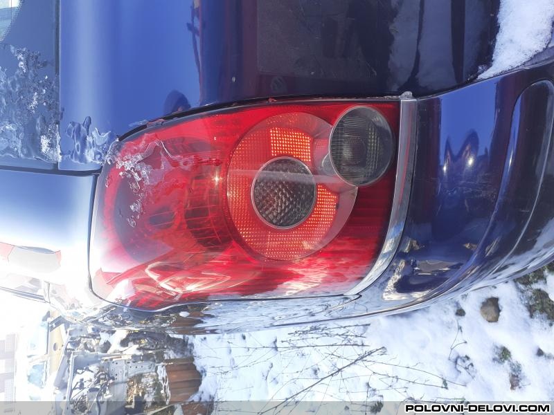 Toyota  Avensis  Kompletan Auto U Delovima