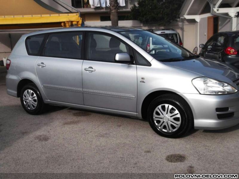Toyota  Avensis Verso RAV 4 Avensis Kompletan Auto U Delovima
