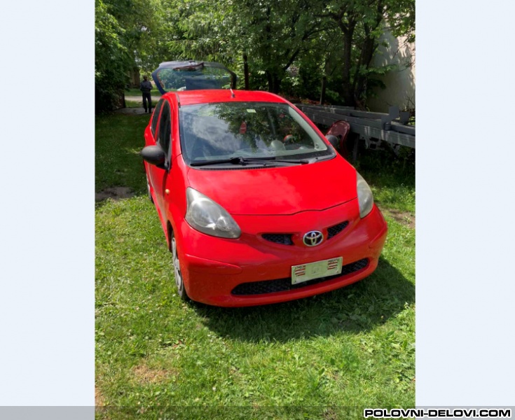 Toyota  Aygo 1.0 Benzin Kompletan Auto U Delovima