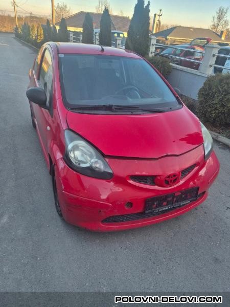 Toyota  Aygo 1.0b Kompletan Auto U Delovima