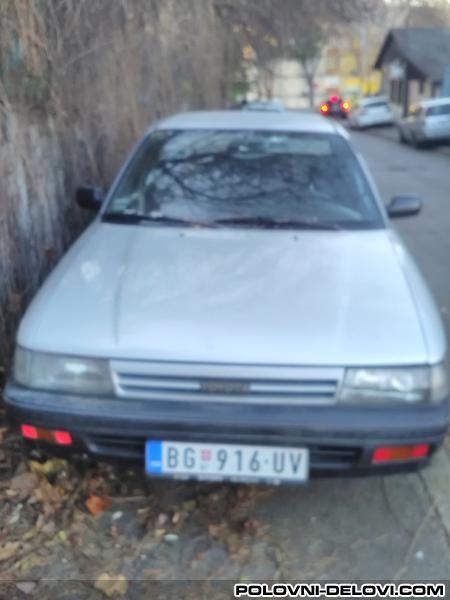 Toyota  Carina  Kompletan Auto U Delovima