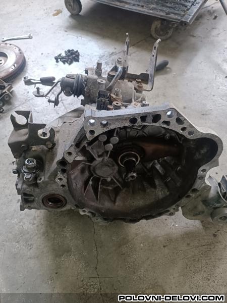 Toyota  Corolla 1.4vvt-i Menjac I Delovi Menjaca