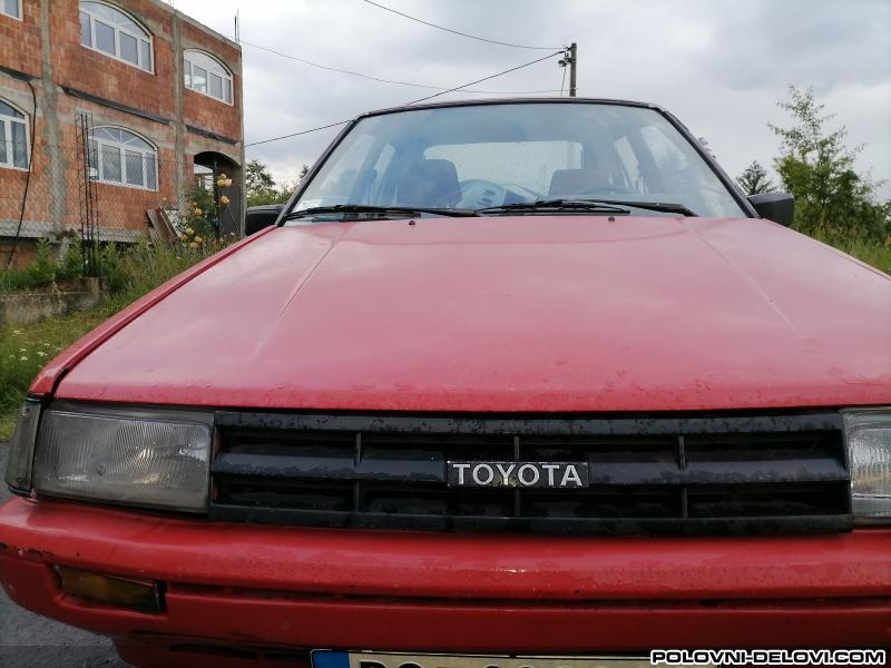 Toyota  Corolla 1.8d Kompletan Auto U Delovima